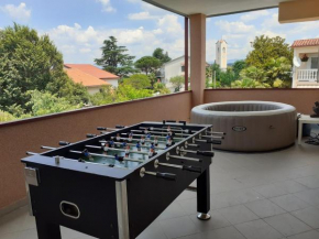 Apartment Mila with Whirlpool, Malinska-Dubašnica